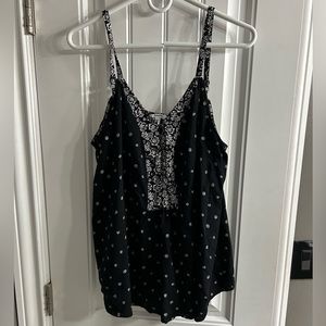 Sonoma spaghetti strapped black button front tank